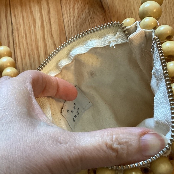 Fun, beaded small bag - Picture 9 of 9